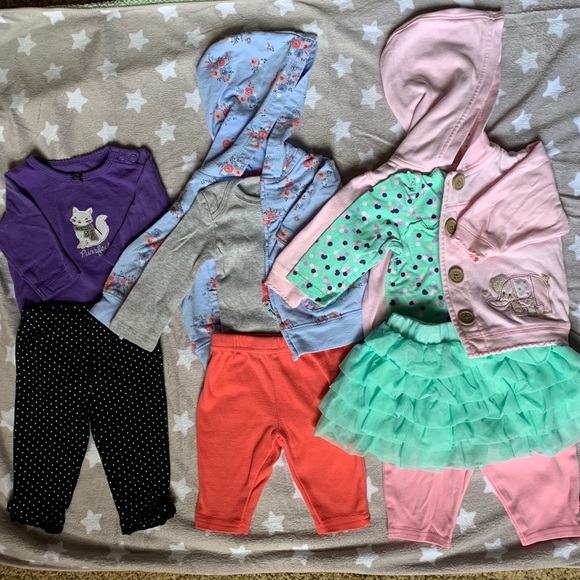 SOLD Three baby outfits - Picture 1 of 9